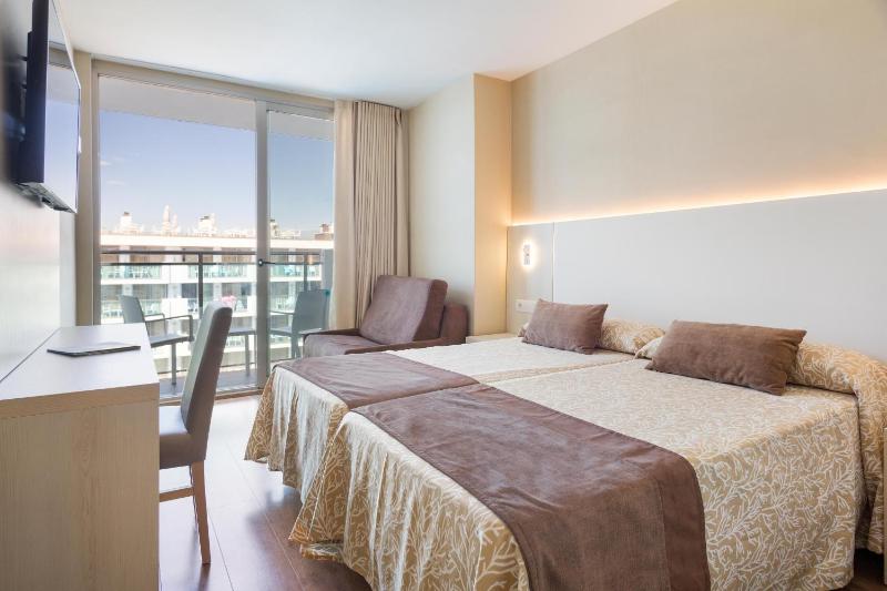 Standard Double Room (2 Adults) image 3