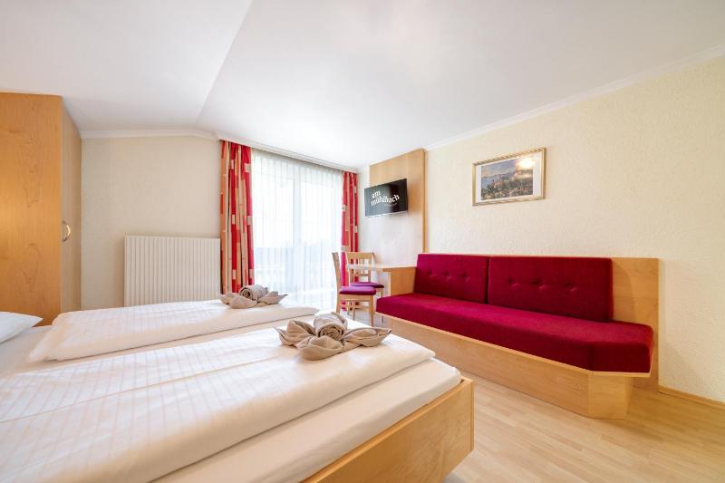 Double Room with Shower image 4