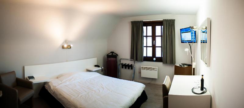 Standard Single Room image 3