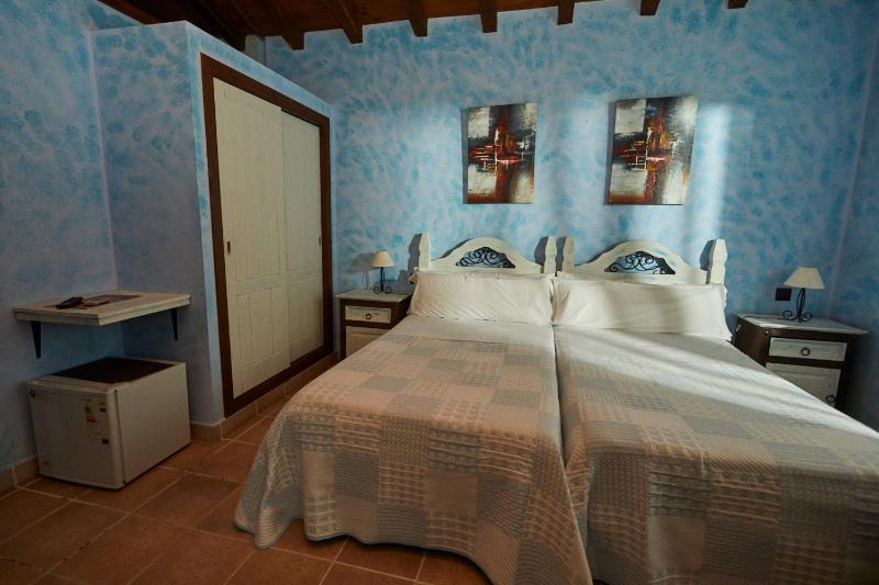 Bungalow with Garden View image 4