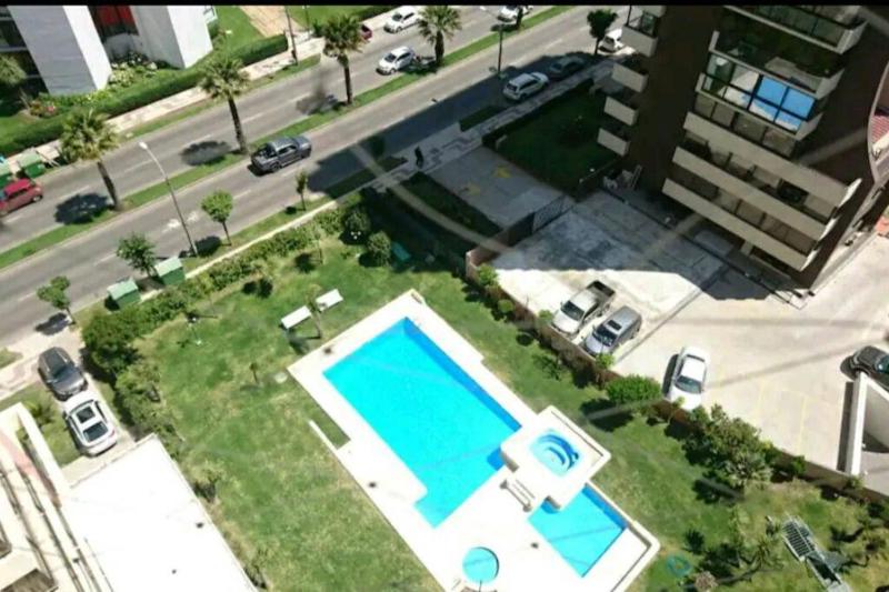 Departamento 2 dormitorios frente al mar con estacionamiento - image 2