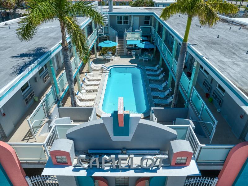 Camelot Beach Suites - image 28