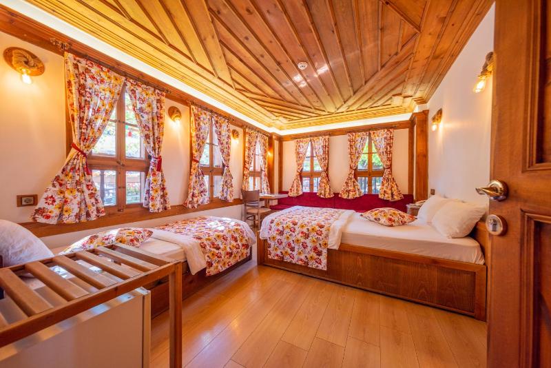 Double or Twin Room image 1