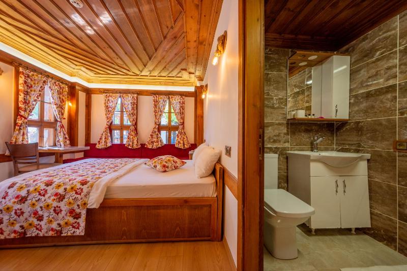 Single Room image 3