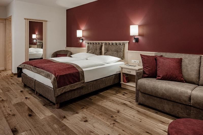 Superior Double Room image 1