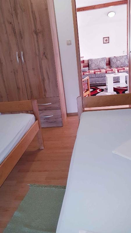 Apartment in Lopar with Two-Bedrooms 1 - image 2