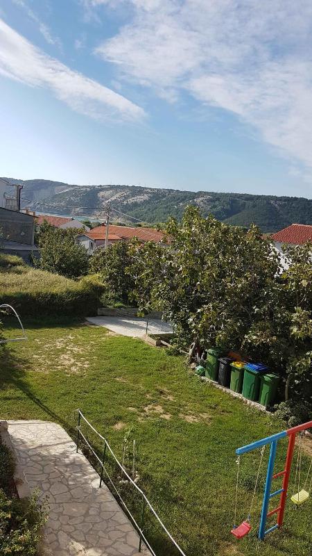 Apartment in Lopar with Two-Bedrooms 1 - image 12