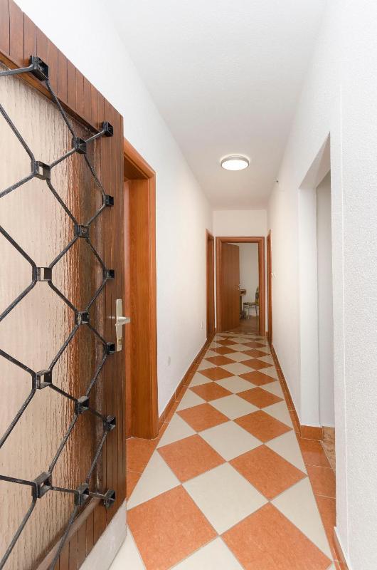 Apartment Orchid - image 7