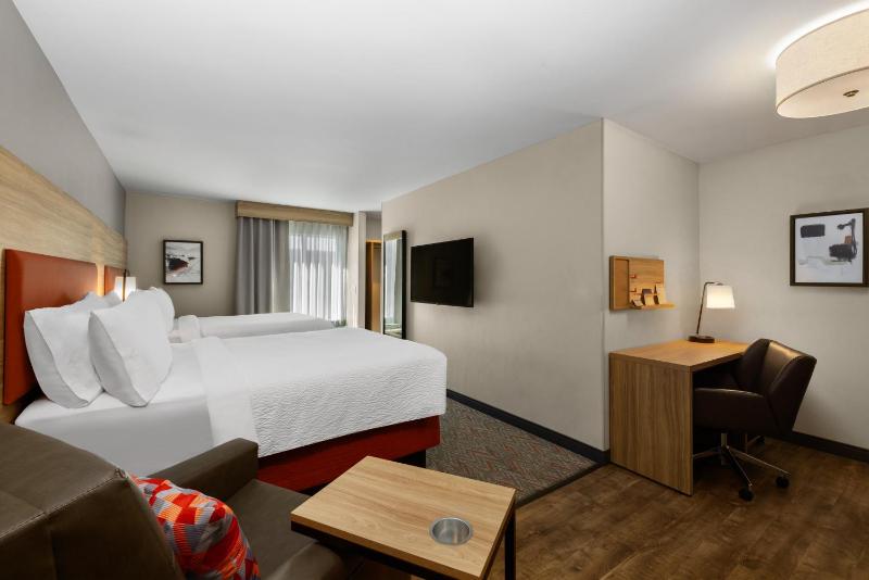Studio Suite with Two Queen Beds image 1