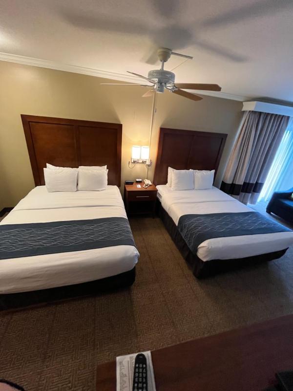 Queen Room with Two Queen Beds image 1