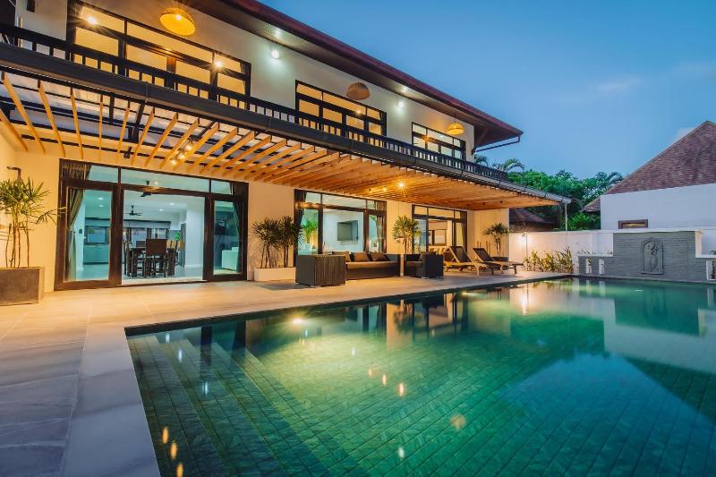 Eden Villa A Tropical Paradise Pool Villa - image 30