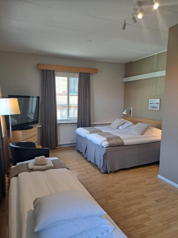 Basic Triple Room image 1