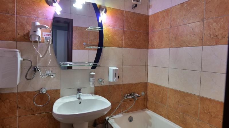 Double Room image 2