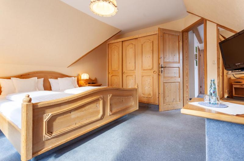Superior Double Room image 4