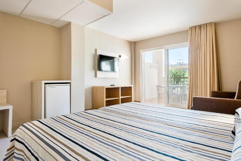 Double Room (2 Adults) image 1