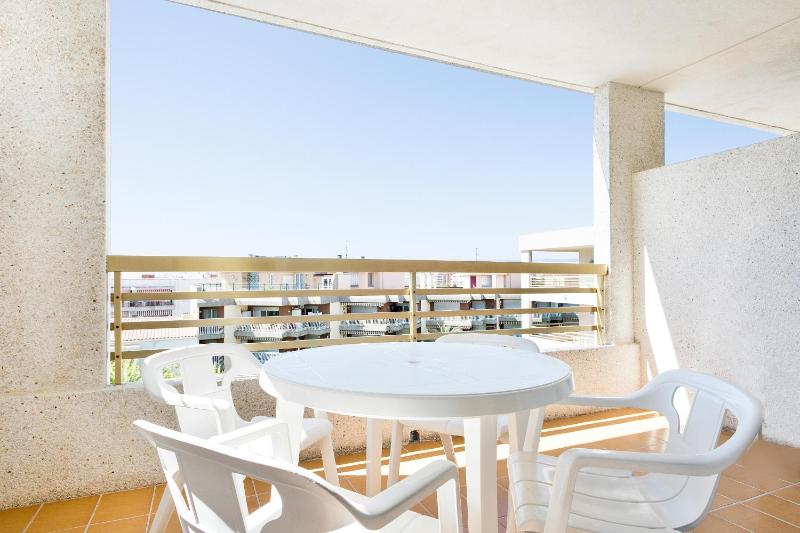 Studio (2 Adults + 2 Children) image 4