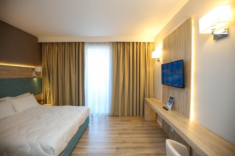 Double Room image 4