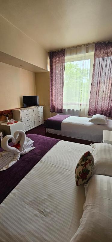 Triple Room image 2