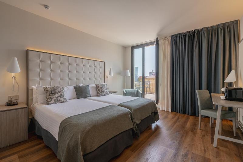 Superior Double or Twin Room with Terrace image 1