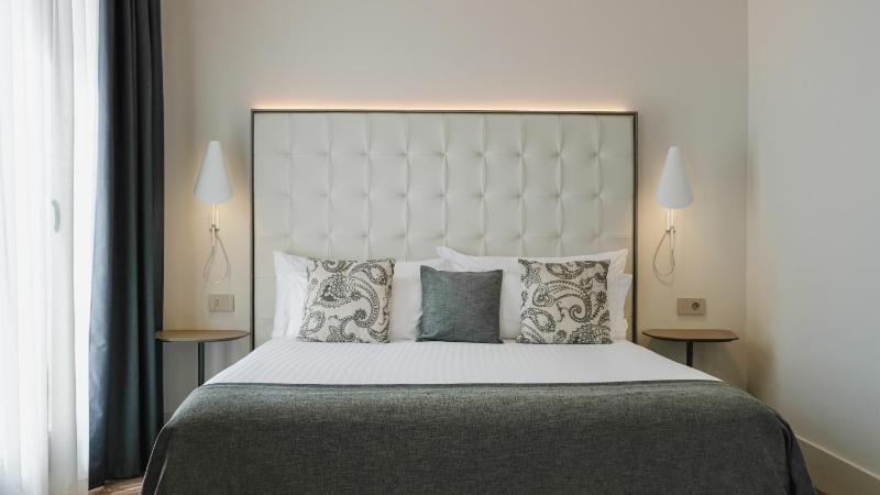 Superior Double or Twin Room with Terrace image 3