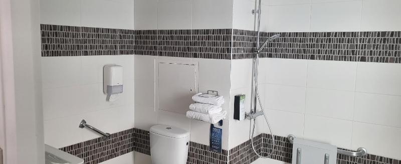 One Single Bed image 2