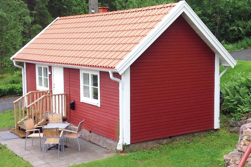 Two-Bedroom Cottage image 2