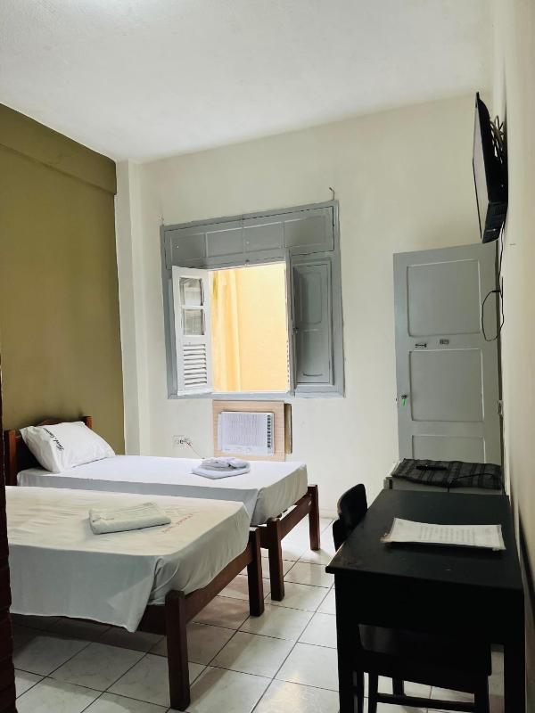 Deluxe Quadruple Room image 2