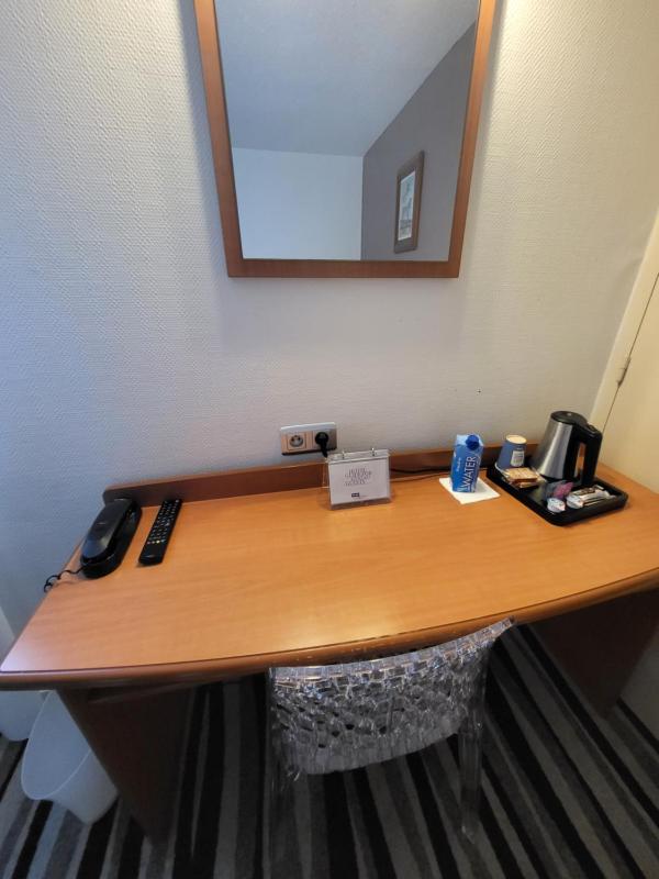 Double Room image 4