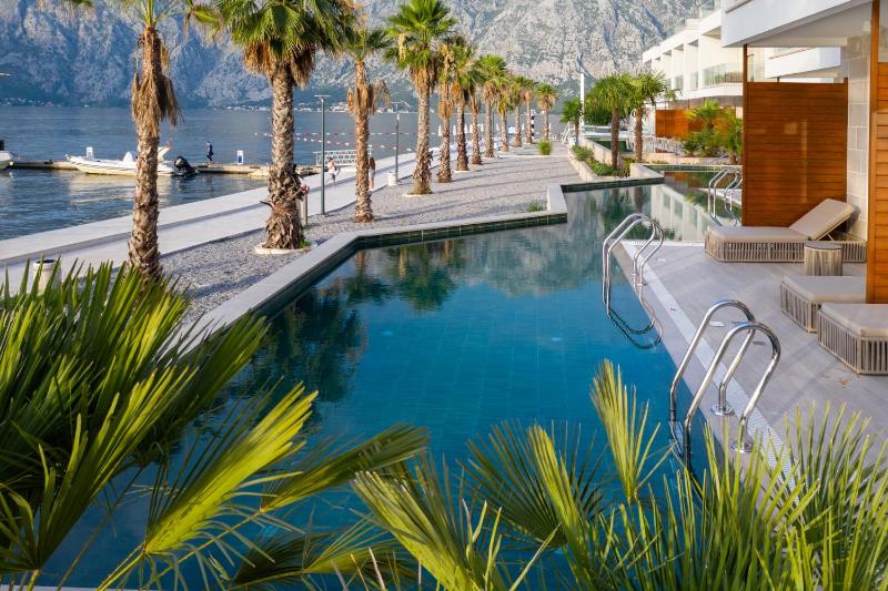 Premium One-Bedroom Apartment with Pool image 4