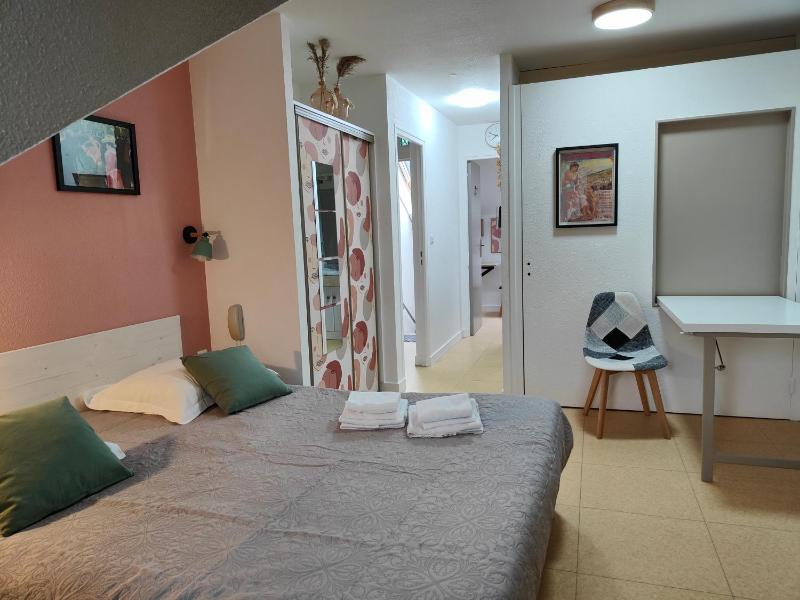 Family Room image 1