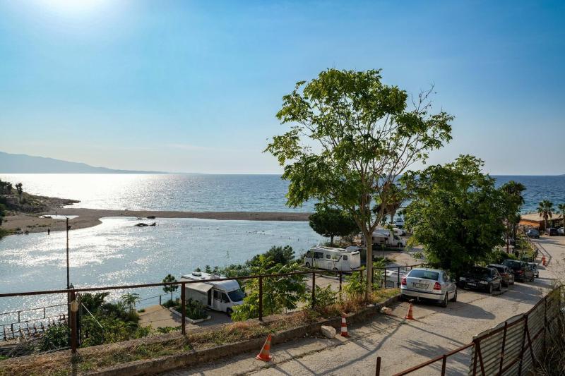 Coral Paradise Apartament in the first line of the sea - image 8