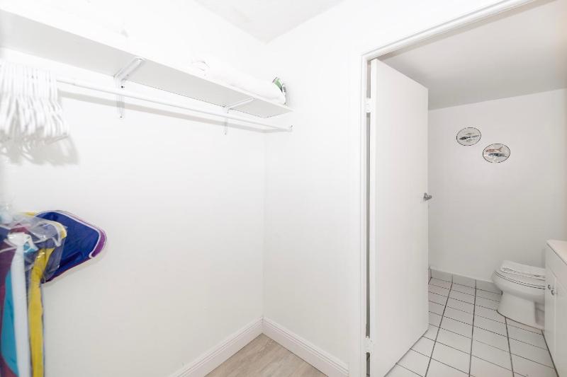 South Beach Apartments - image 18