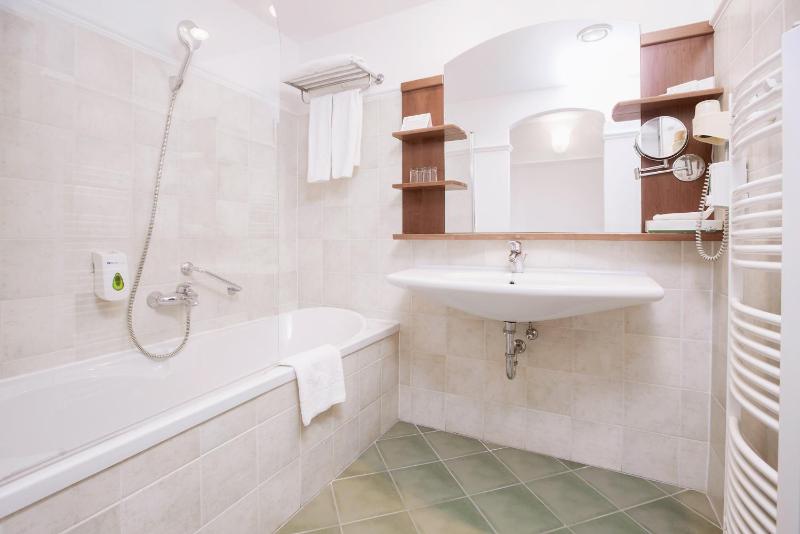 Superior Double or Twin Room image 4