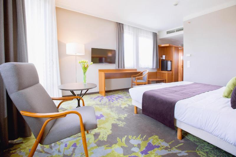 Superior Double or Twin Room image 3