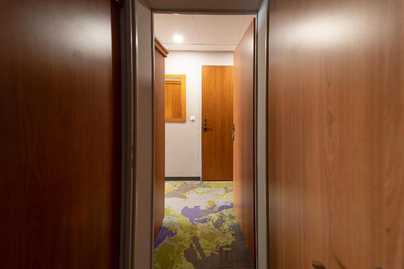 Quadruple Room with Bathroom image 3