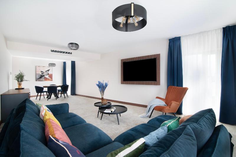 Apartment image 3
