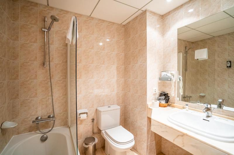 Triple Room image 3