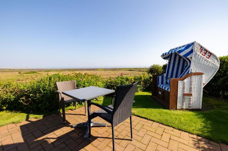 Apartment 1 with Sea View image 1