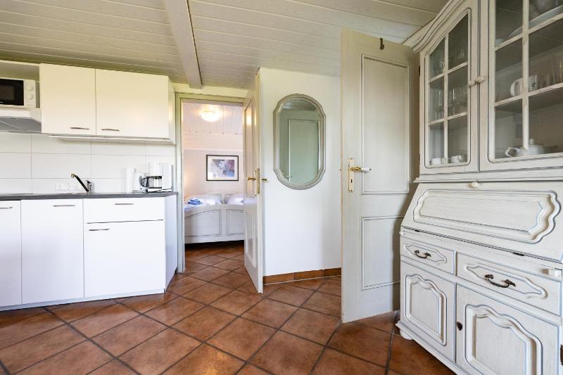 Apartment 1 with Sea View image 3