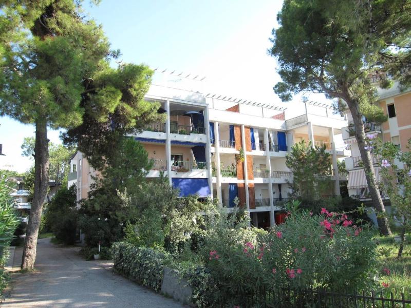 Seaview flat with unforgettable terrace - image 8