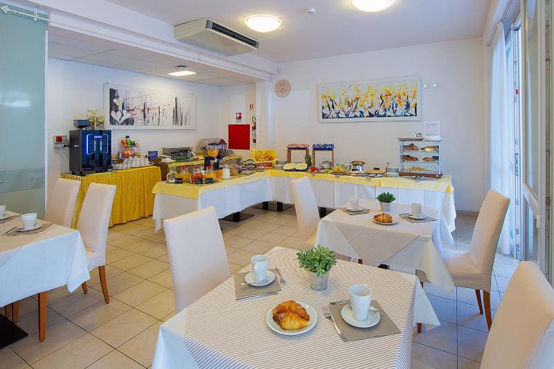 Hotel Ginevra - image 4