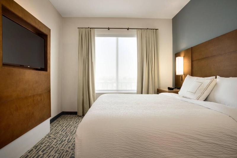 Two Bedroom Suite image 3