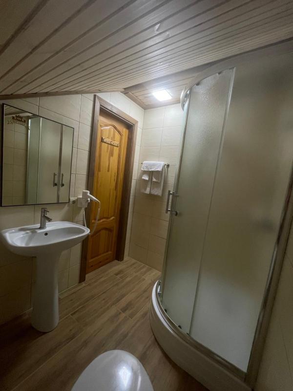 Deluxe Double Room image 2