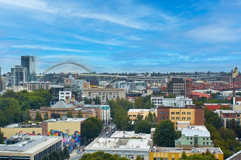 Courtyard by Marriott Portland City Center - image 11
