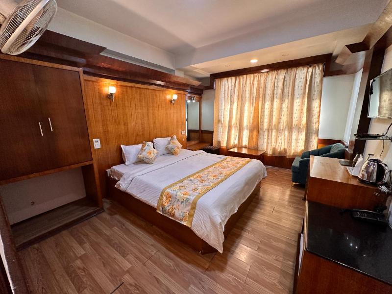 Hotel Gajraj Near M G Marg - image 50