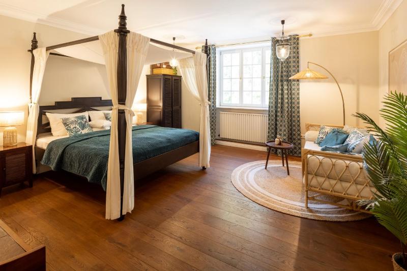 Superior King Room image 2