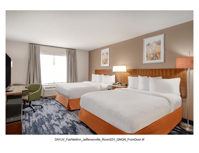 Queen Room with Two Queen Beds image 4