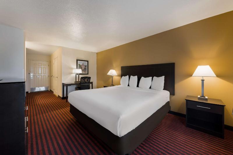 King Room - Disability Access image 1