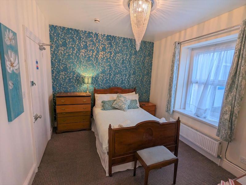 Deluxe Double Room with Bath image 1