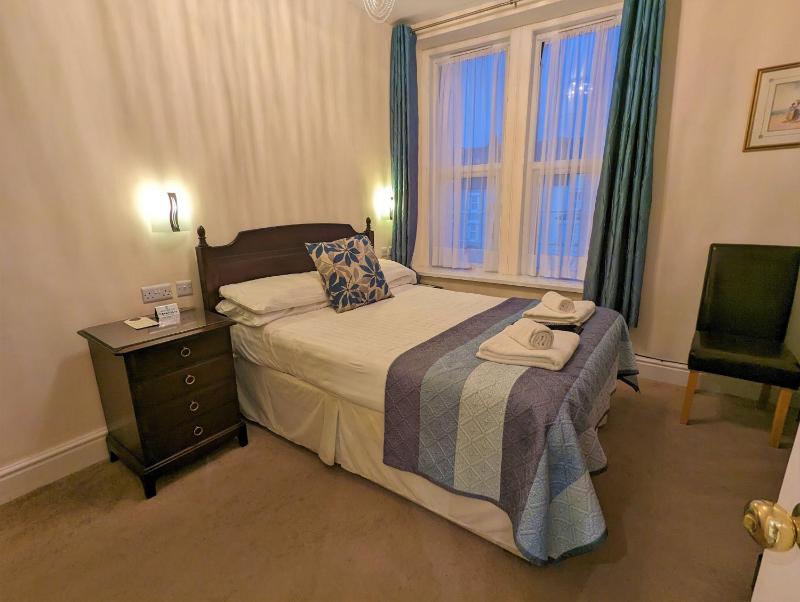Double Room with Private Bathroom image 4